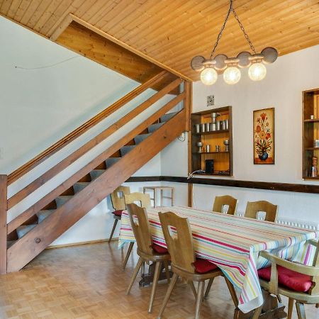 Spacious Chalet In Maishofen Near Forest Exterior foto