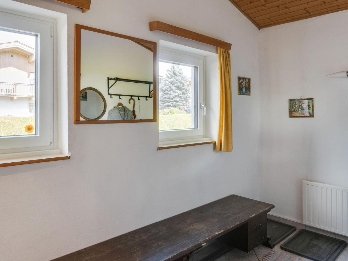 Spacious Chalet In Maishofen Near Forest Exterior foto