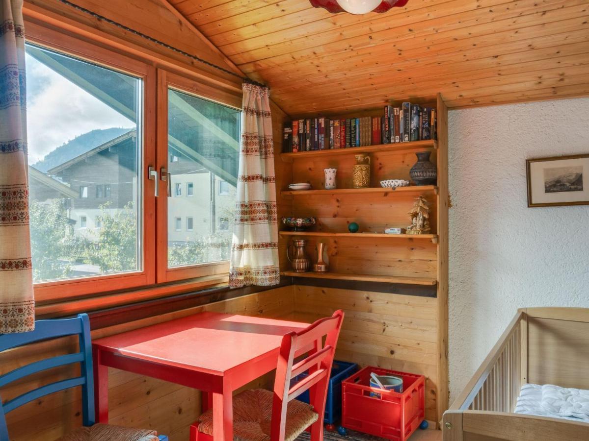 Spacious Chalet In Maishofen Near Forest Exterior foto